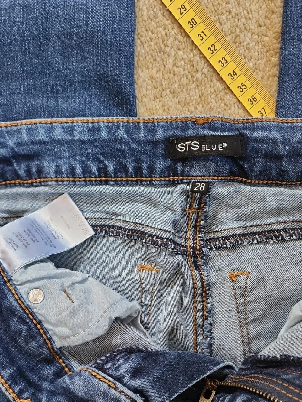 STS, Blue Women's Skinny Jeans in Medium Blue Wash, Size 28